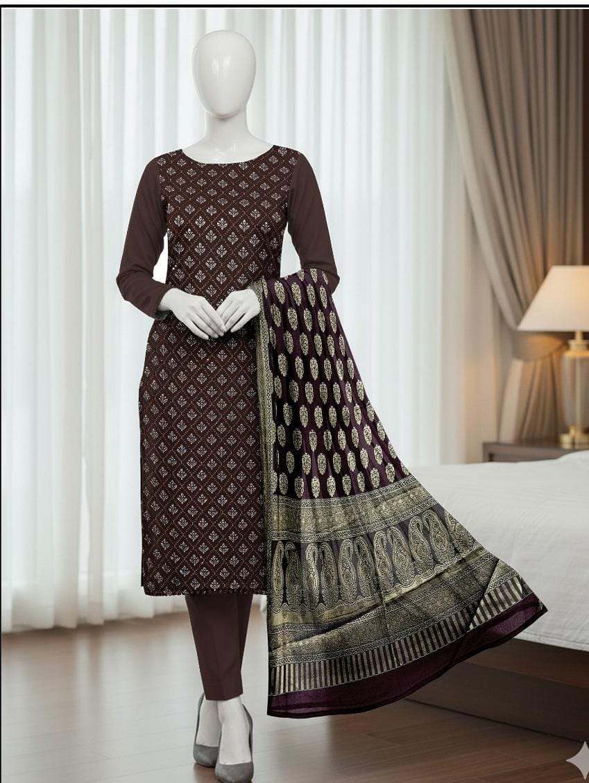 4 Session Embroidered 3 Piece